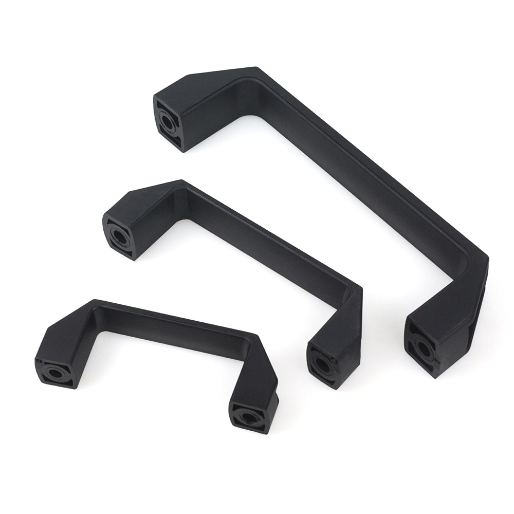 Poignée de porte noire en plas - Restoration Hardware Furniture Used avis et prix