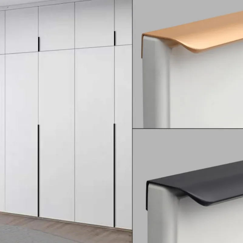 Armoire de cuisine dorée, port - Restoration Hardware Furniture Used avis et prix